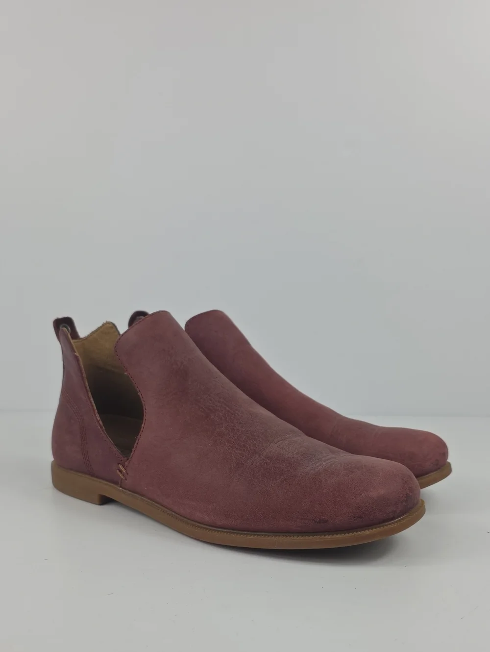 Kodiak Lowrider V Cut Leather Women's Booties Size 8